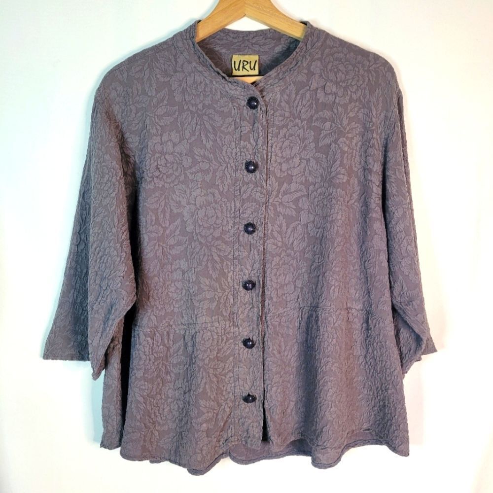 URU 100% Silk Gray Button Down Blouse
